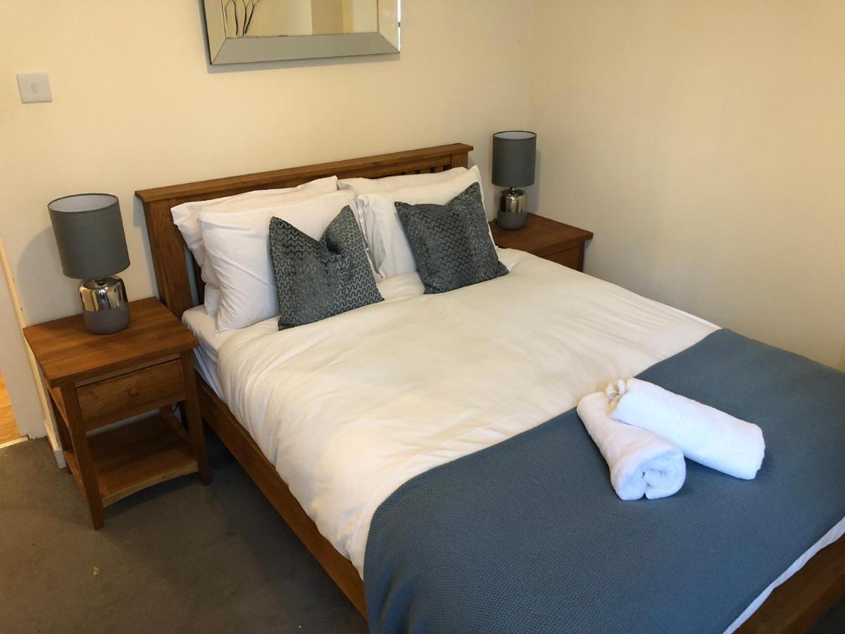 The Courtyard 2 Bedroom Apartments In Central Windsor With Parking Windsor
