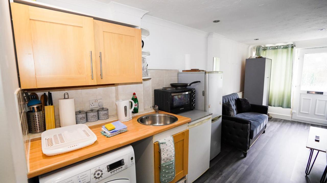 Apartment E2m Stays Break , Stunning Annex