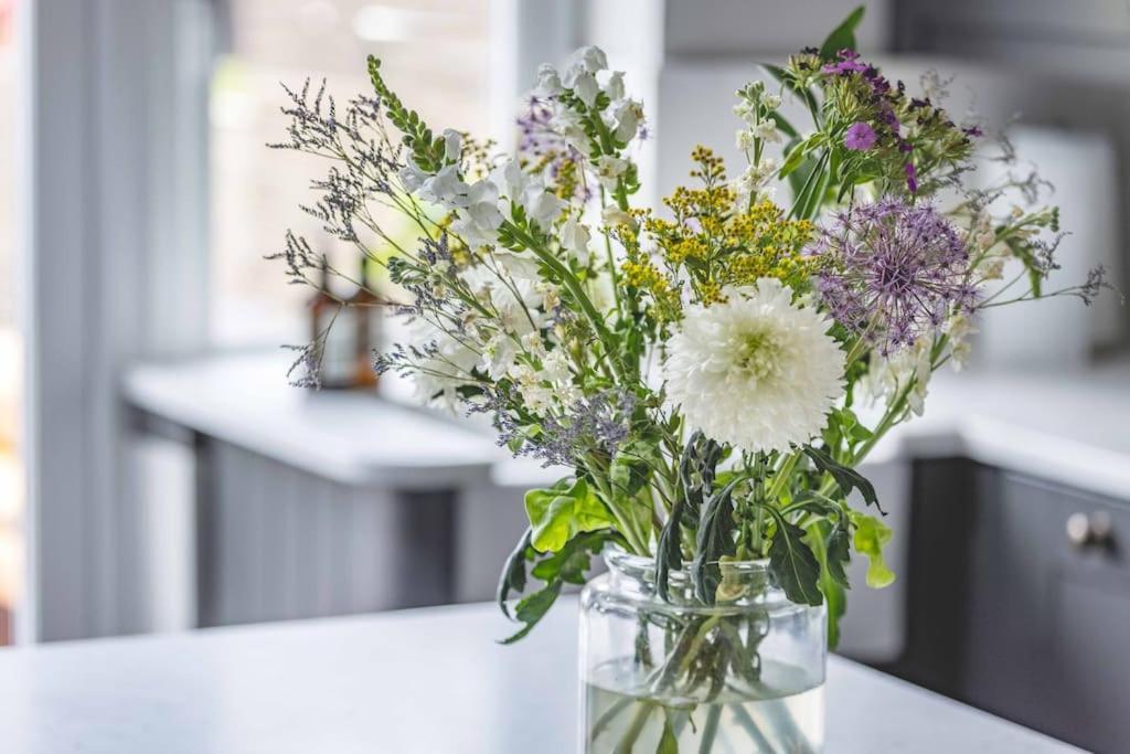 Stylish 2-bed House With Office And Private Garden