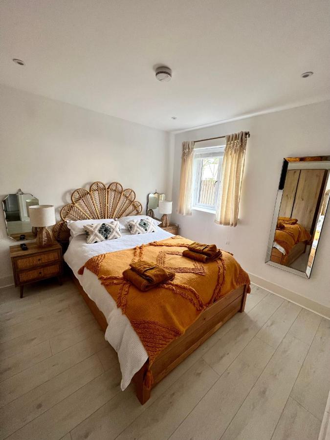 Apartment Windsor, Legoland, Ascot & Racecourse Sleeps 2 *
