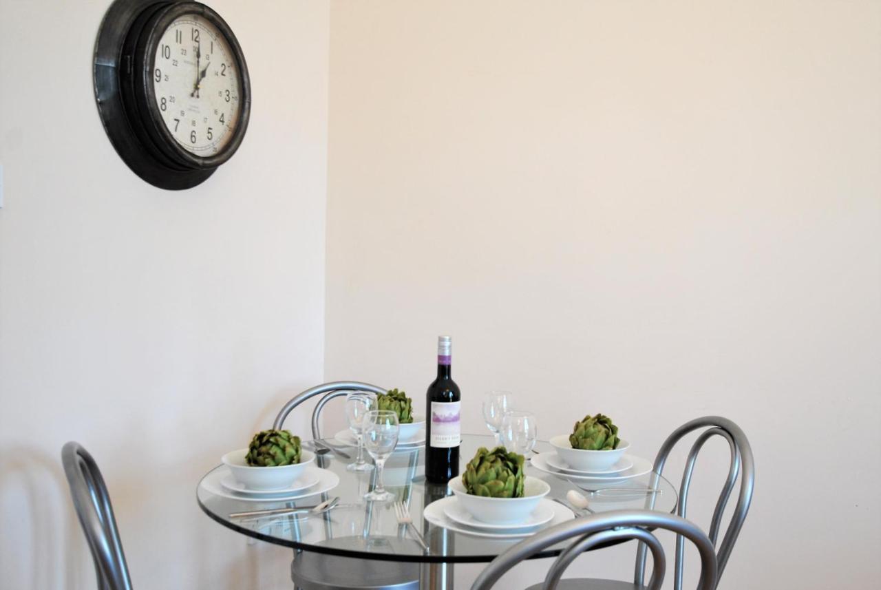 9 Lord Raglan House 2br * Windsor