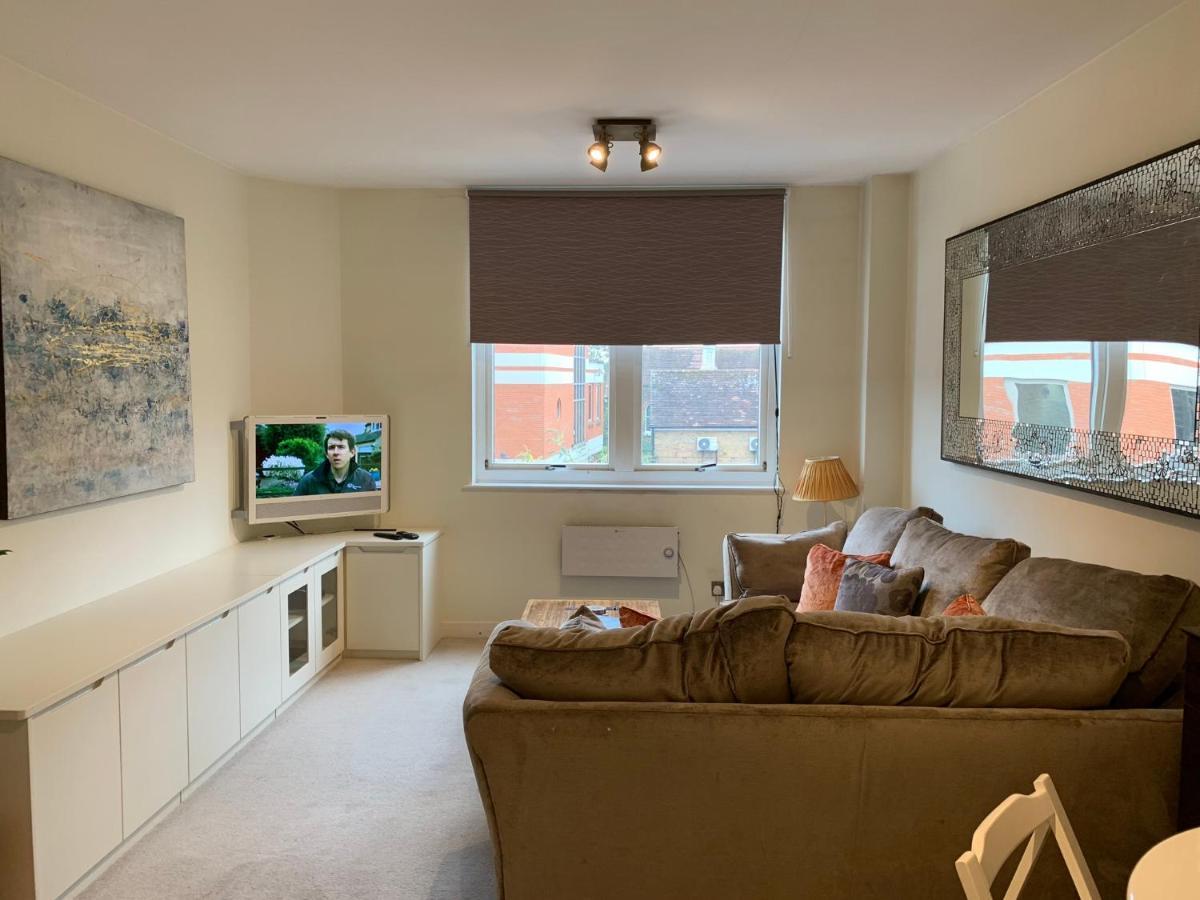 Apartment 4 The Courtyard 2br Windsor
