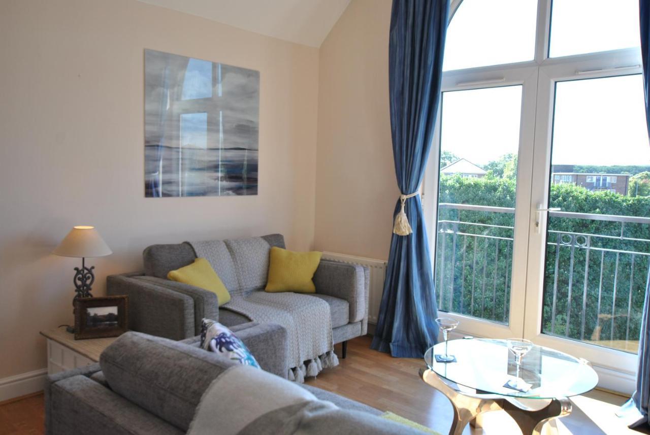 9 Lord Raglan House 2br Apartment Windsor