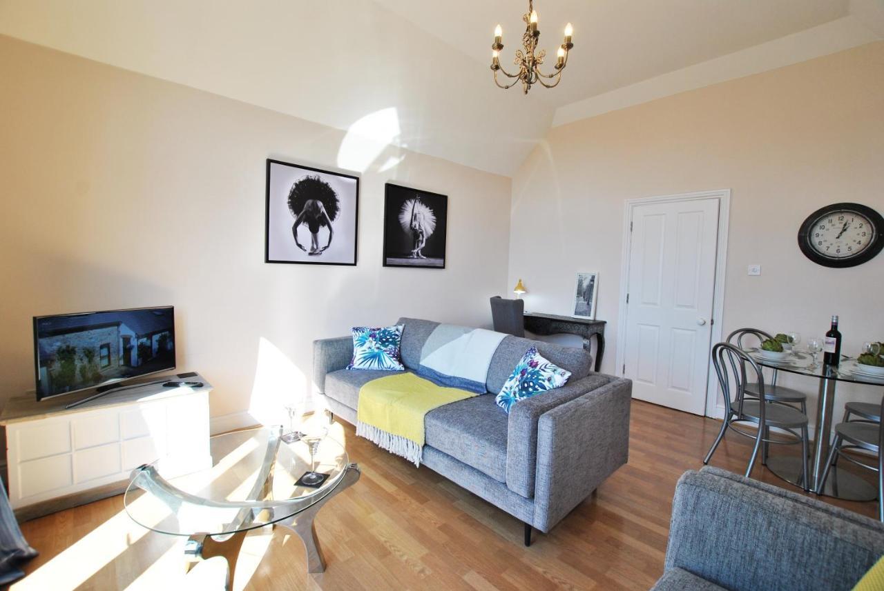 9 Lord Raglan House 2br * Windsor