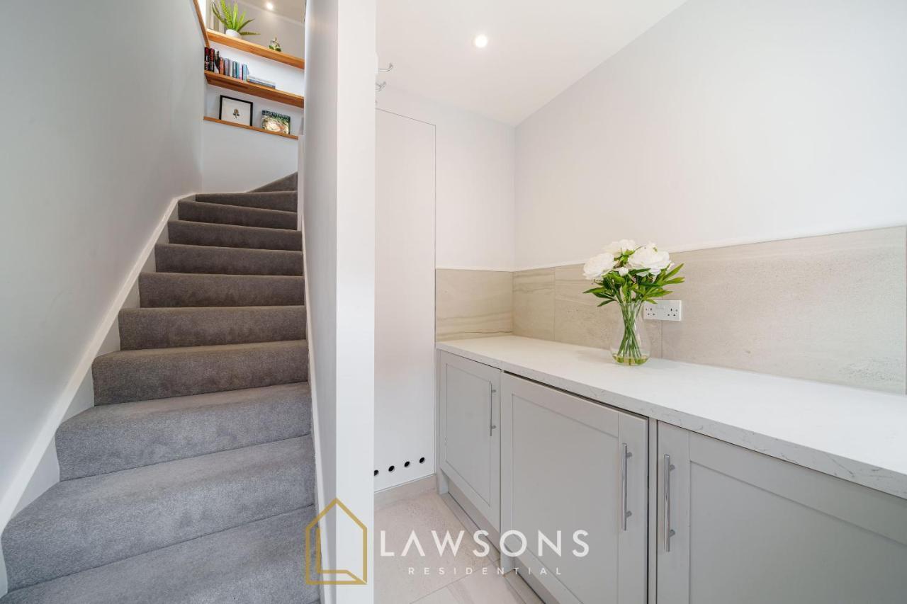 Loft Living By Lawsons With Parking *