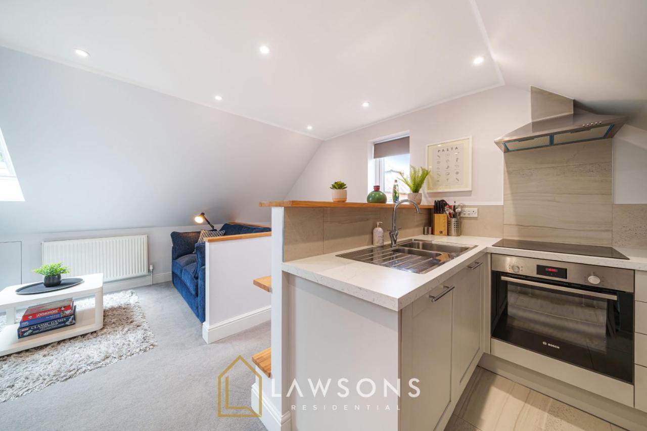 Apartment Loft Living By Lawsons With Parking *
