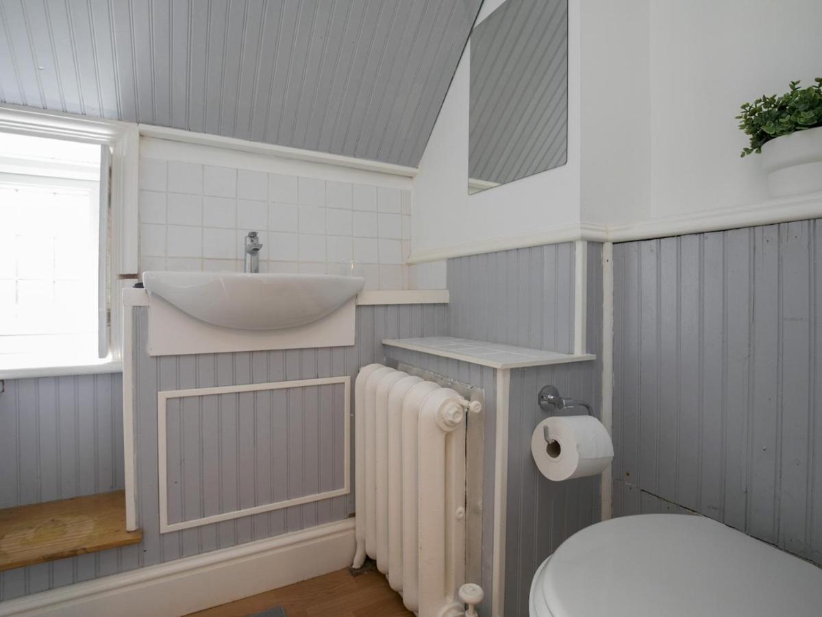 Apartment Pass The Keys Elegant 1 Bedroom Flat With Sofa Bed In Manor House *