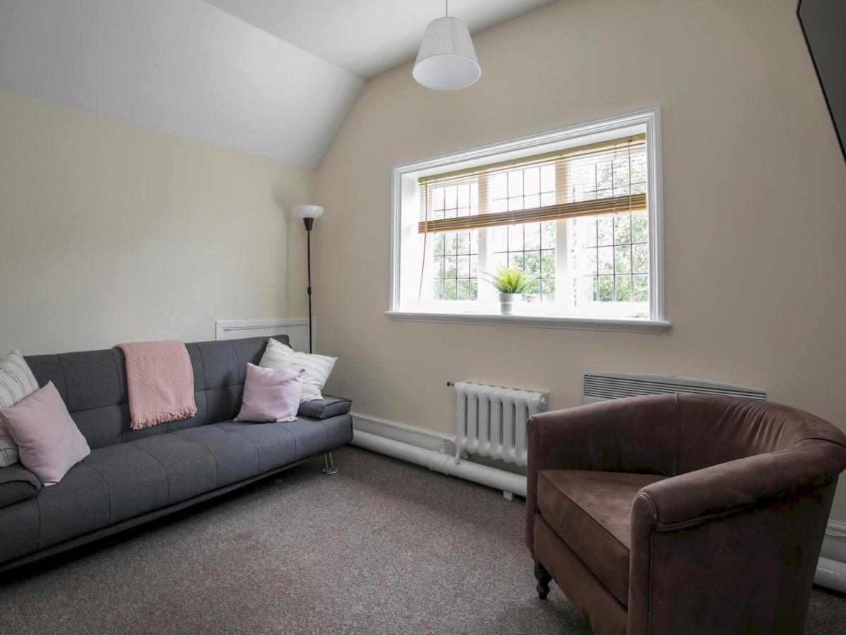 Apartment Pass The Keys Elegant 1 Bedroom Flat With Sofa Bed In Manor House