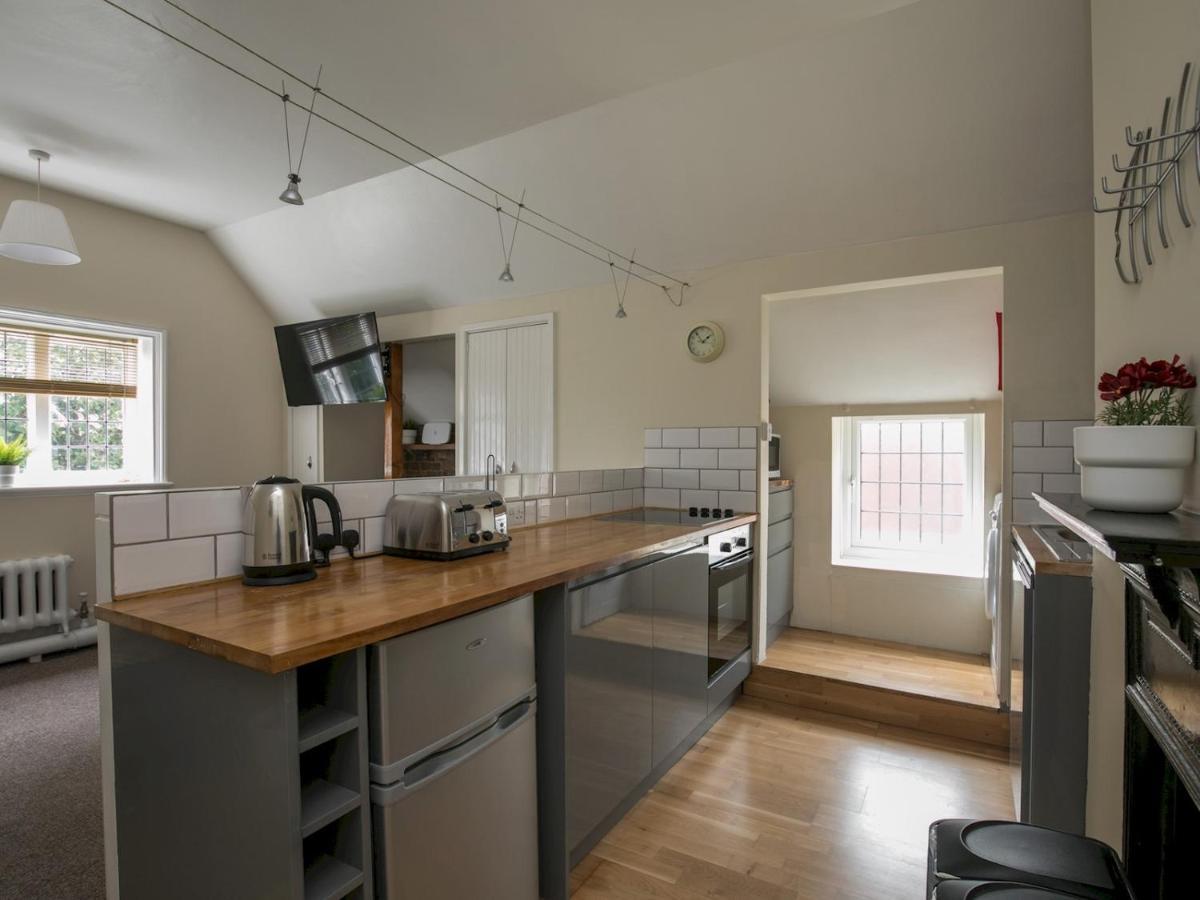 Pass The Keys Elegant 1 Bedroom Flat With Sofa Bed In Manor House *
