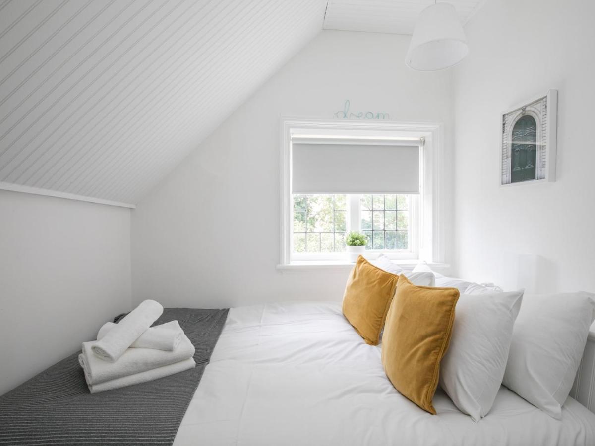 Apartment Pass The Keys Elegant 1 Bedroom Flat With Sofa Bed In Manor House