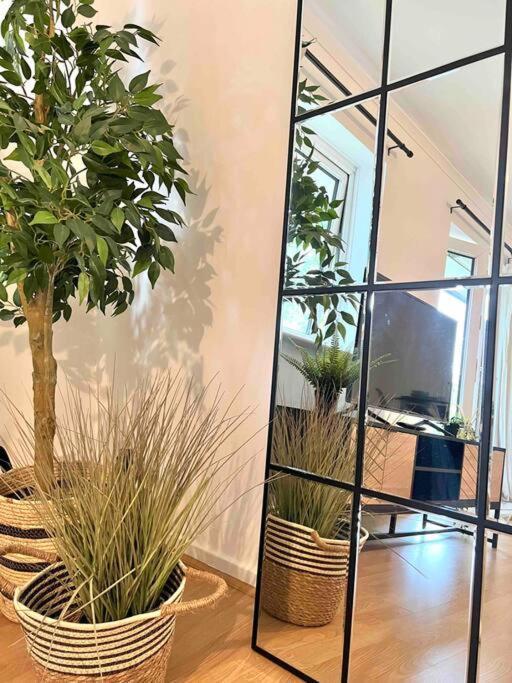 Gate Retreat: 2-bed With Parking Apartment *