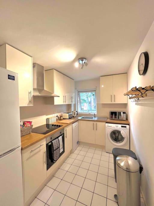 Apartamento Gate Retreat: 2-bed With Parking Windsor