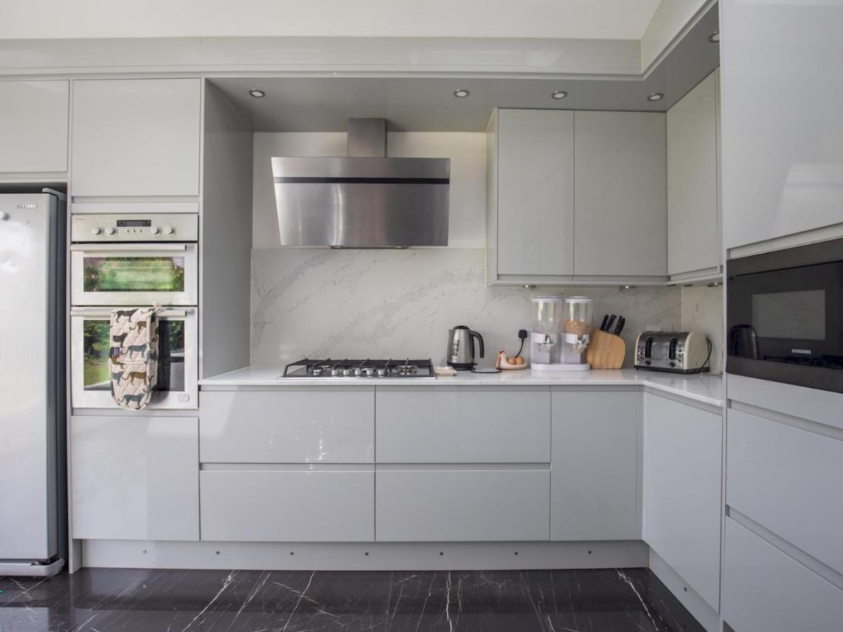 Holiday home Pass The Keys Spacious 3 Bed By River Thames Old Windsor