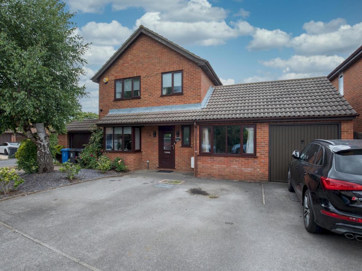 Pass The Keys Spacious 3 Bed By River Thames Old Holiday home