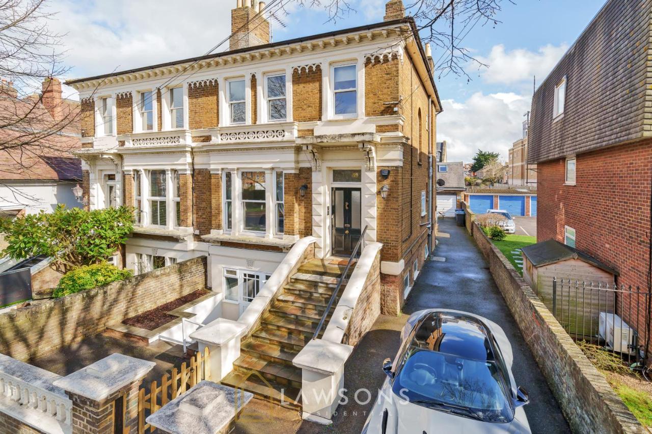 Living By Lawsons With Parking Casa de férias Windsor