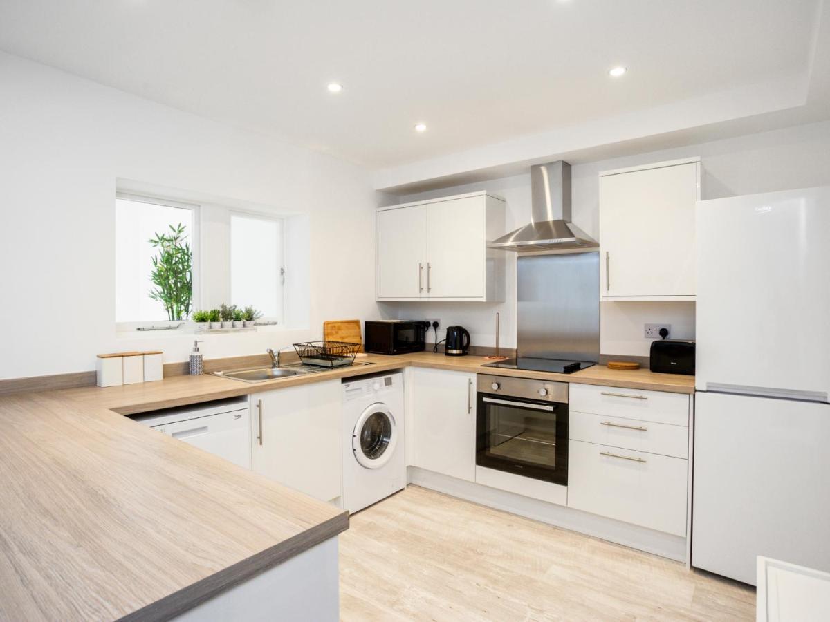 Large Modern Family Holiday home *