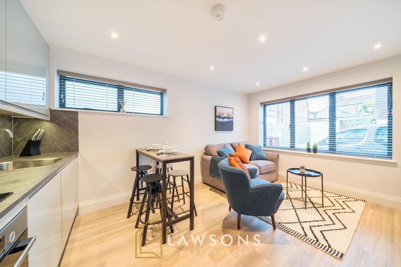 Chic Living By Lawsons * Windsor