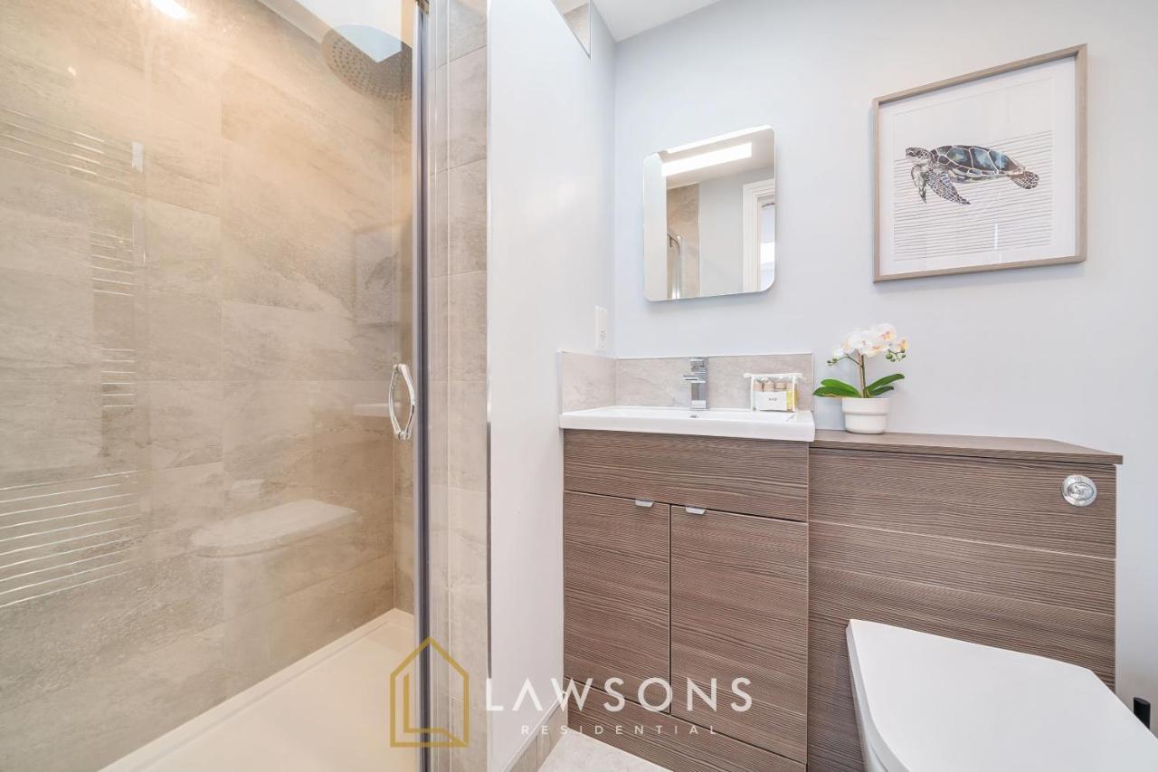 Chic Living By Lawsons Apartment