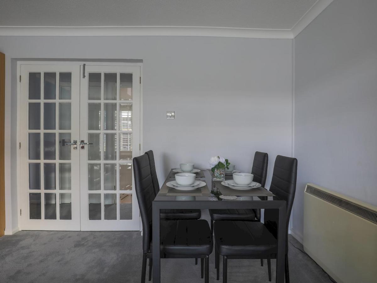 Pass The Keys Spacious 2 Bed Windsor