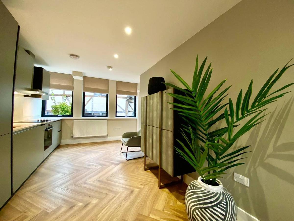 Queen Annes Court Luxury On High Street Apartamento *