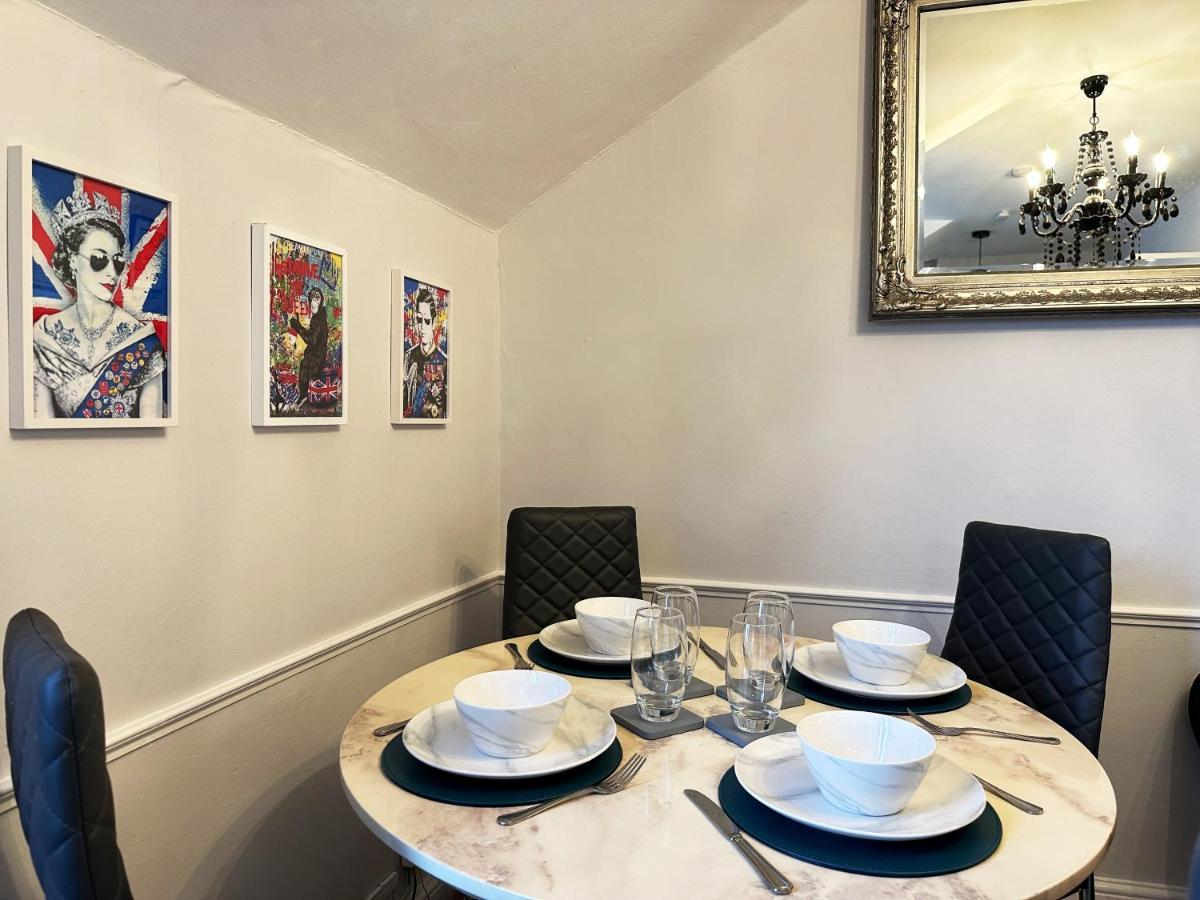 Alex's Place Near Castle