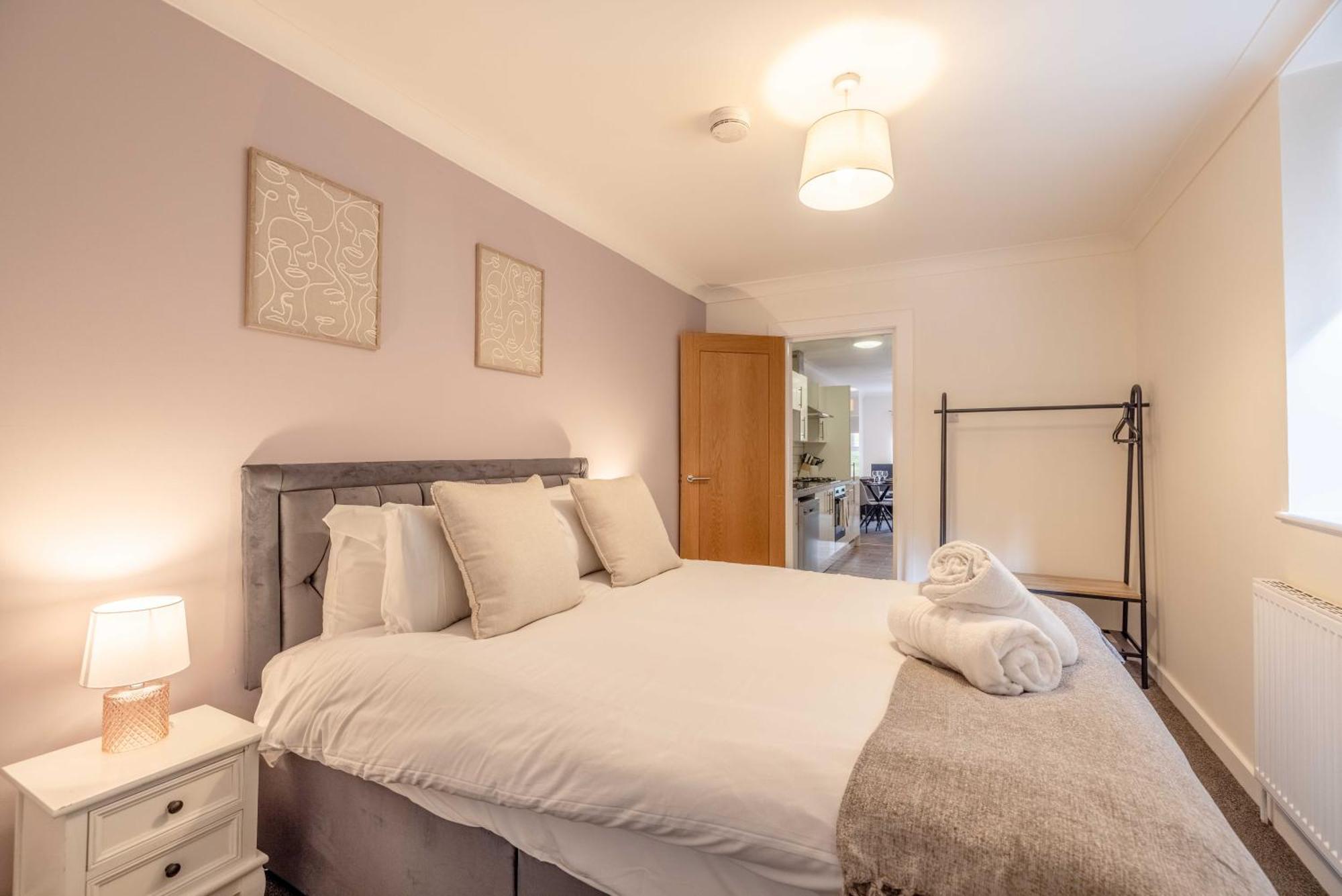 Stylish 5 Min Walk To Castle * Windsor
