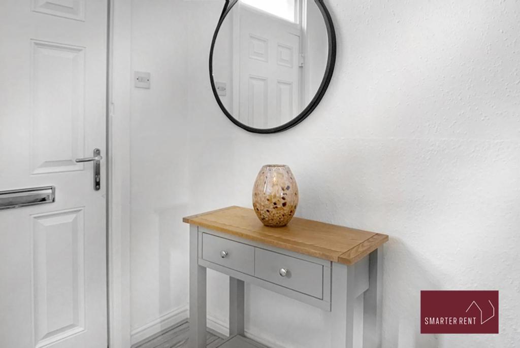 Vansittart Road, Apartment *