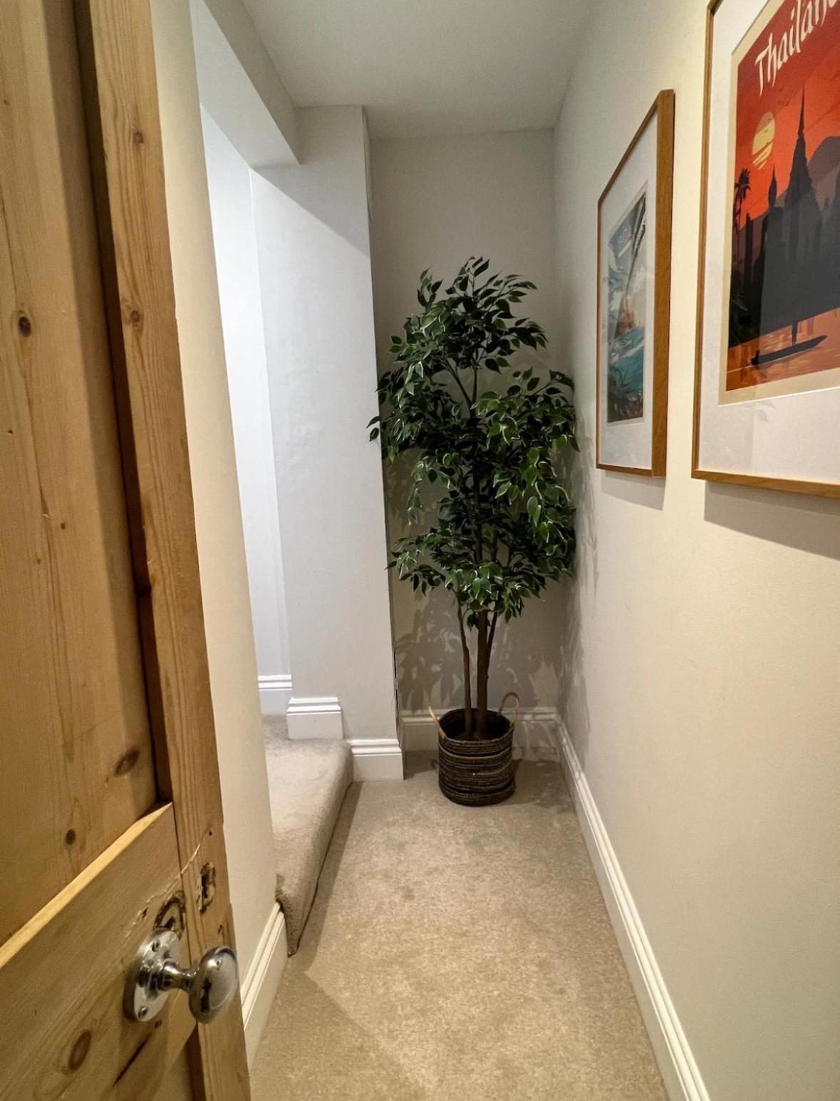 Guest house Gorgeous 1 Bedroom & Private Ensuite In With Free Parking Windsor