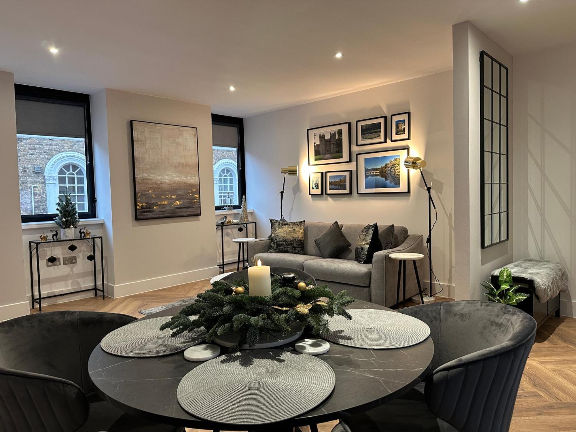 Romantic Royal Apartment Windsor