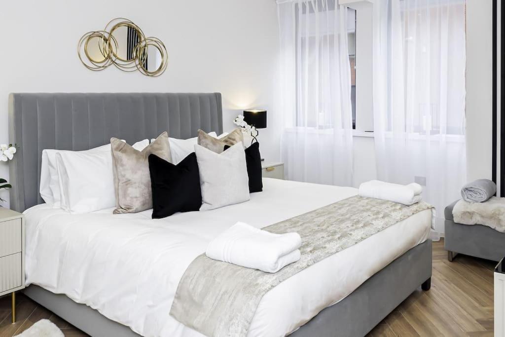 Romantic Royal Apartment