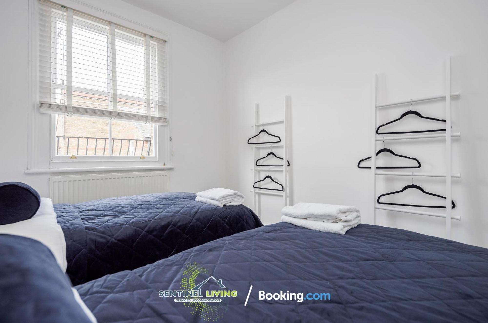 Town Pet-friendly House By Sentinel Living * Windsor