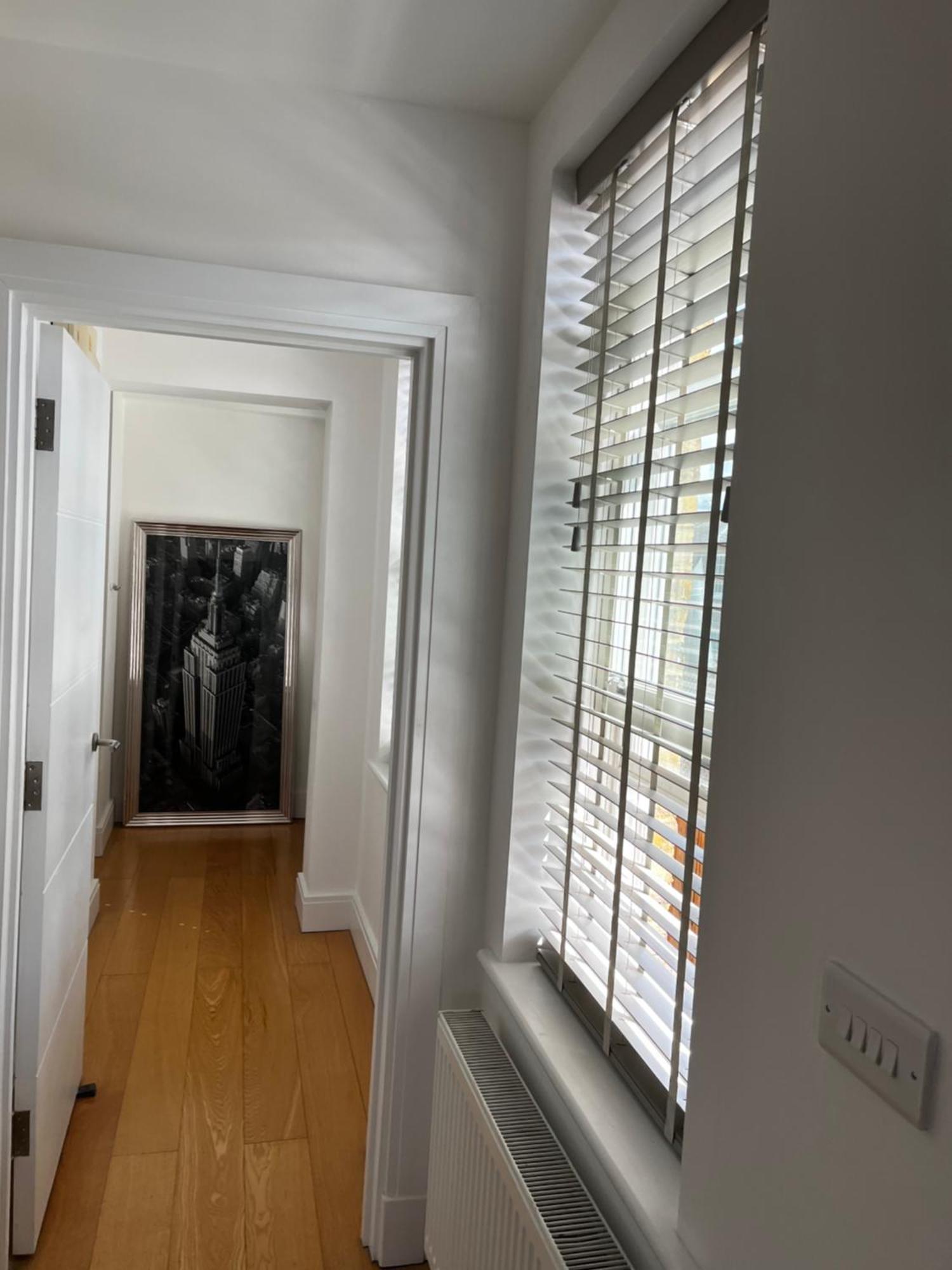 Chic & Central, 2 Kingsize Bedrooms, Spacious With Gated Private Parking