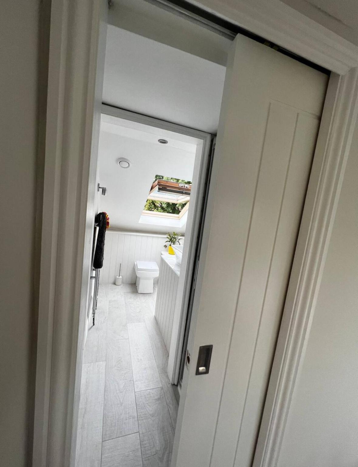 Guest house Gorgeous 1 Bedroom & Private Ensuite In With Free Parking Windsor