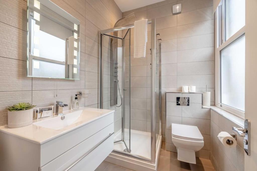 1 Bedroom Gem,shared Garden * Windsor
