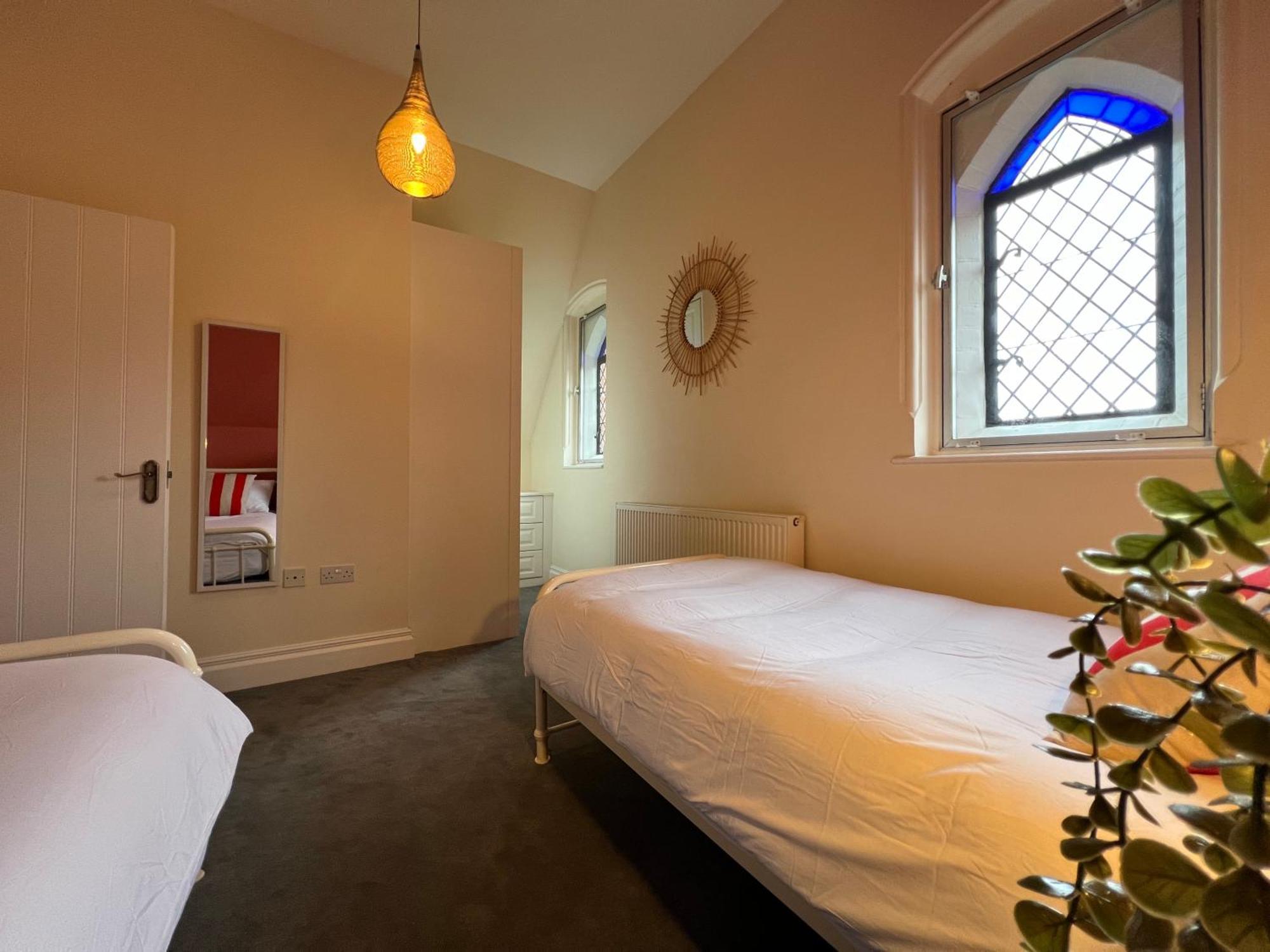 Apartamento Incredible 3 Bedrooms Home, Free Parking - A Blend Of Luxury And Character - Incredible Location - Castle, Ascot, Legoland, Heathrow Airport *