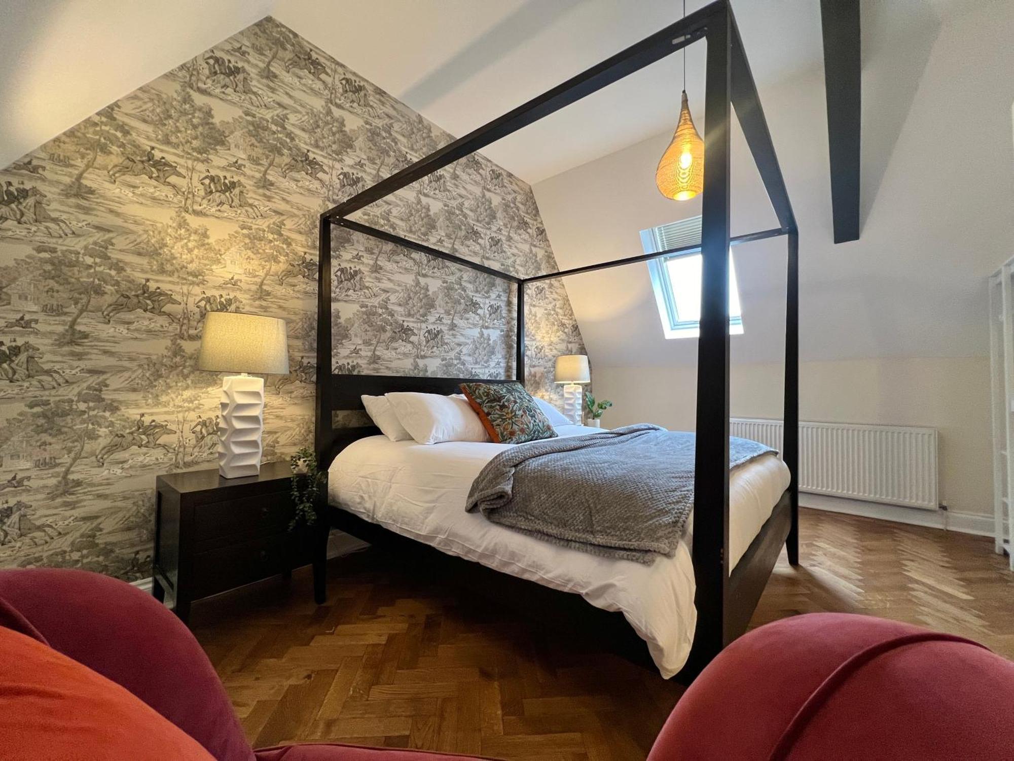 Incredible 3 Bedrooms Home, Free Parking - A Blend Of Luxury And Character - Incredible Location - Castle, Ascot, Legoland, Heathrow Airport Apartamento