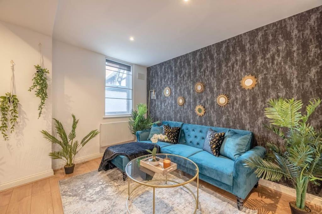 1br Gem Apartment Windsor