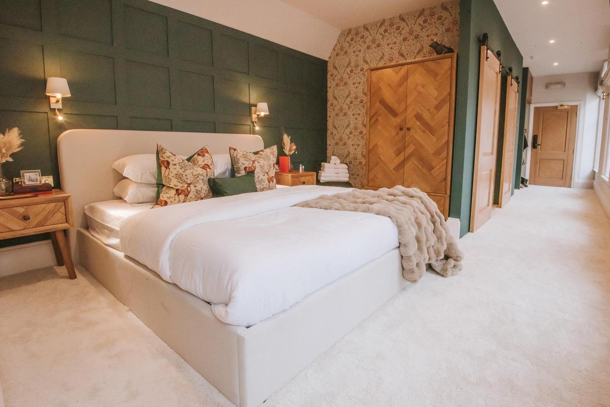 Luxury, Castle View Apartment! Free , Town Centre *