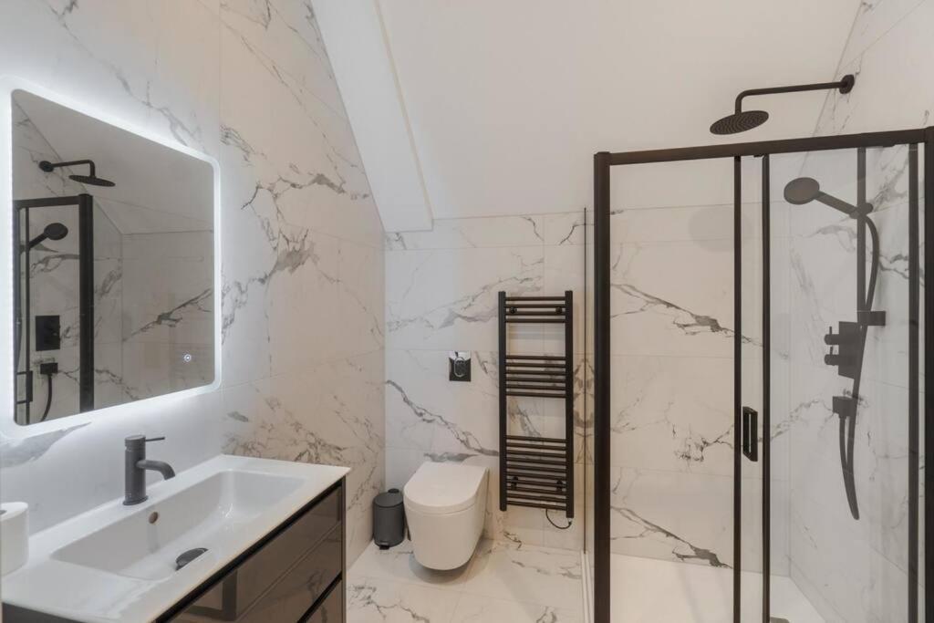 Luxury Penthouse - Castle Views - 2 Bed & Parking * Windsor