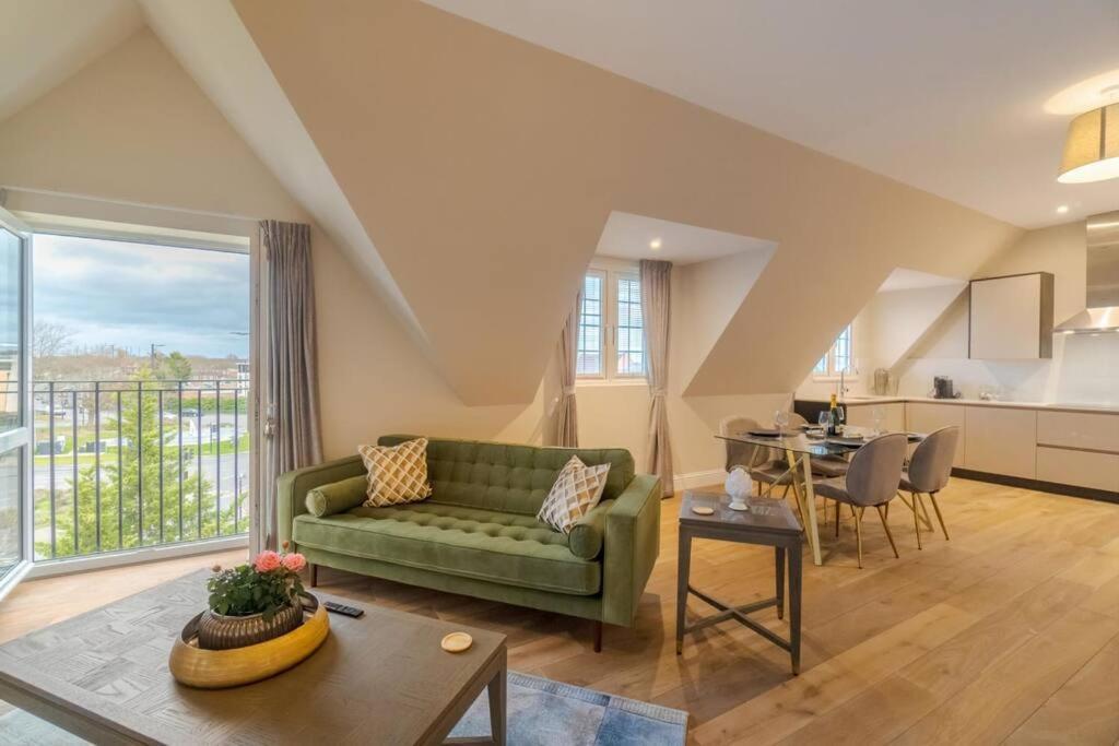 Apartment Luxury Penthouse - Castle Views - 2 Bed & Parking *