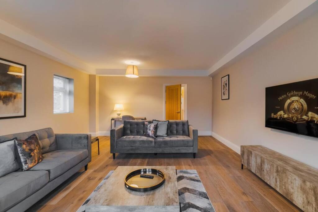 2br Gem, Private Parking & Private Garden Holiday home Windsor