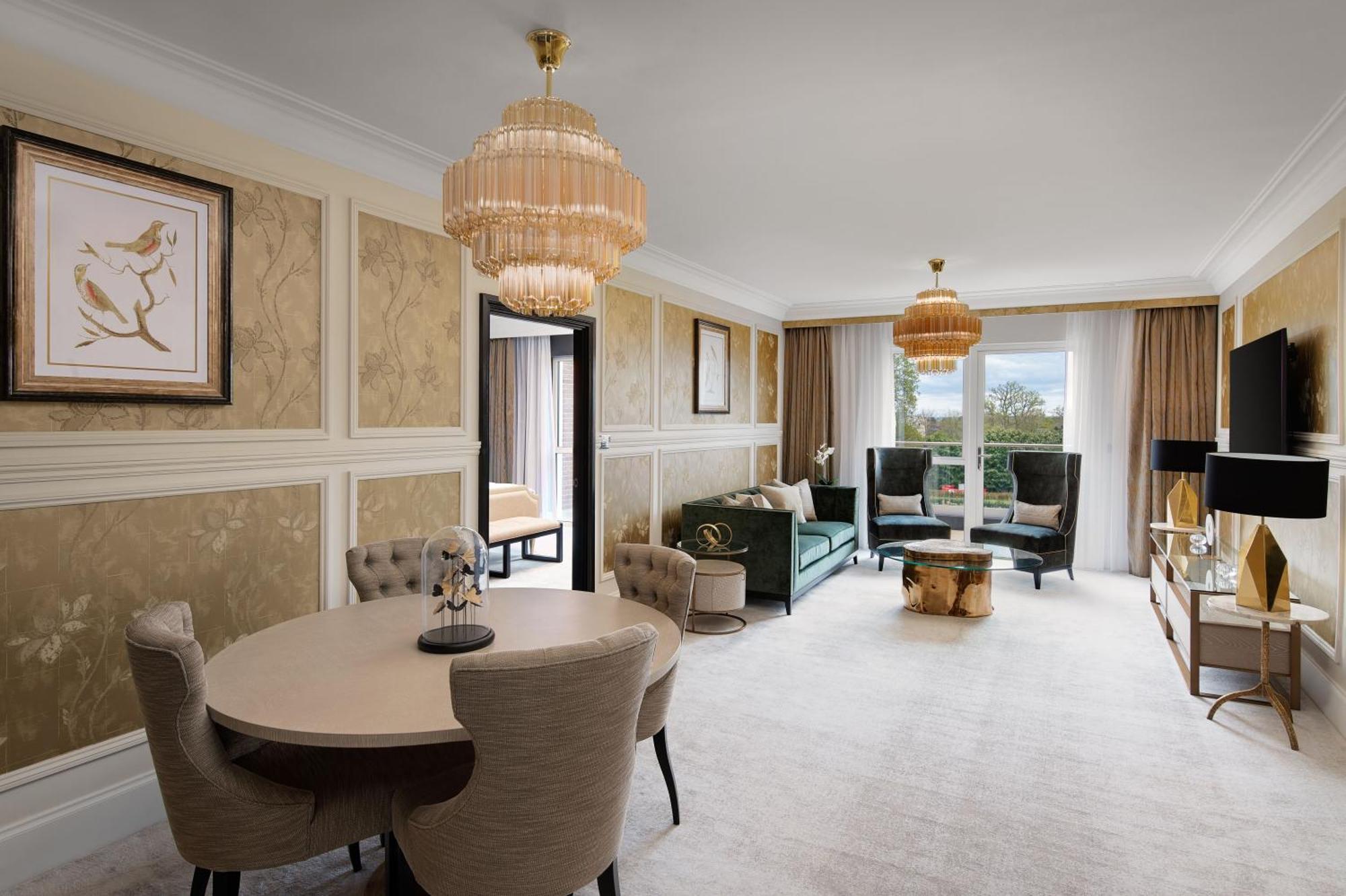 Fairmont Park Hotel 5*