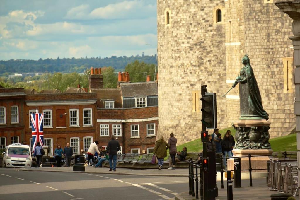 Apartamento Epic Location, Views & Large Private Terrace Windsor