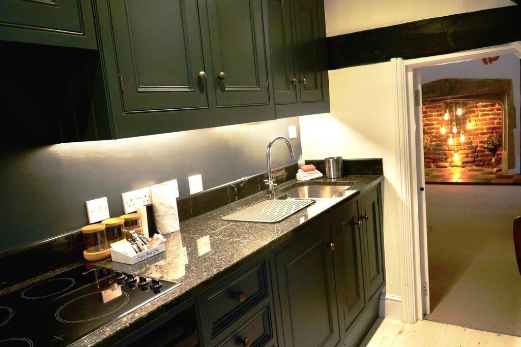 Epic Location, Views & Large Private Terrace *