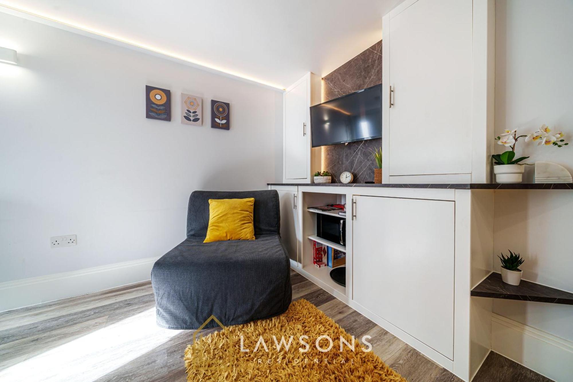 Living By Lawsons * Windsor