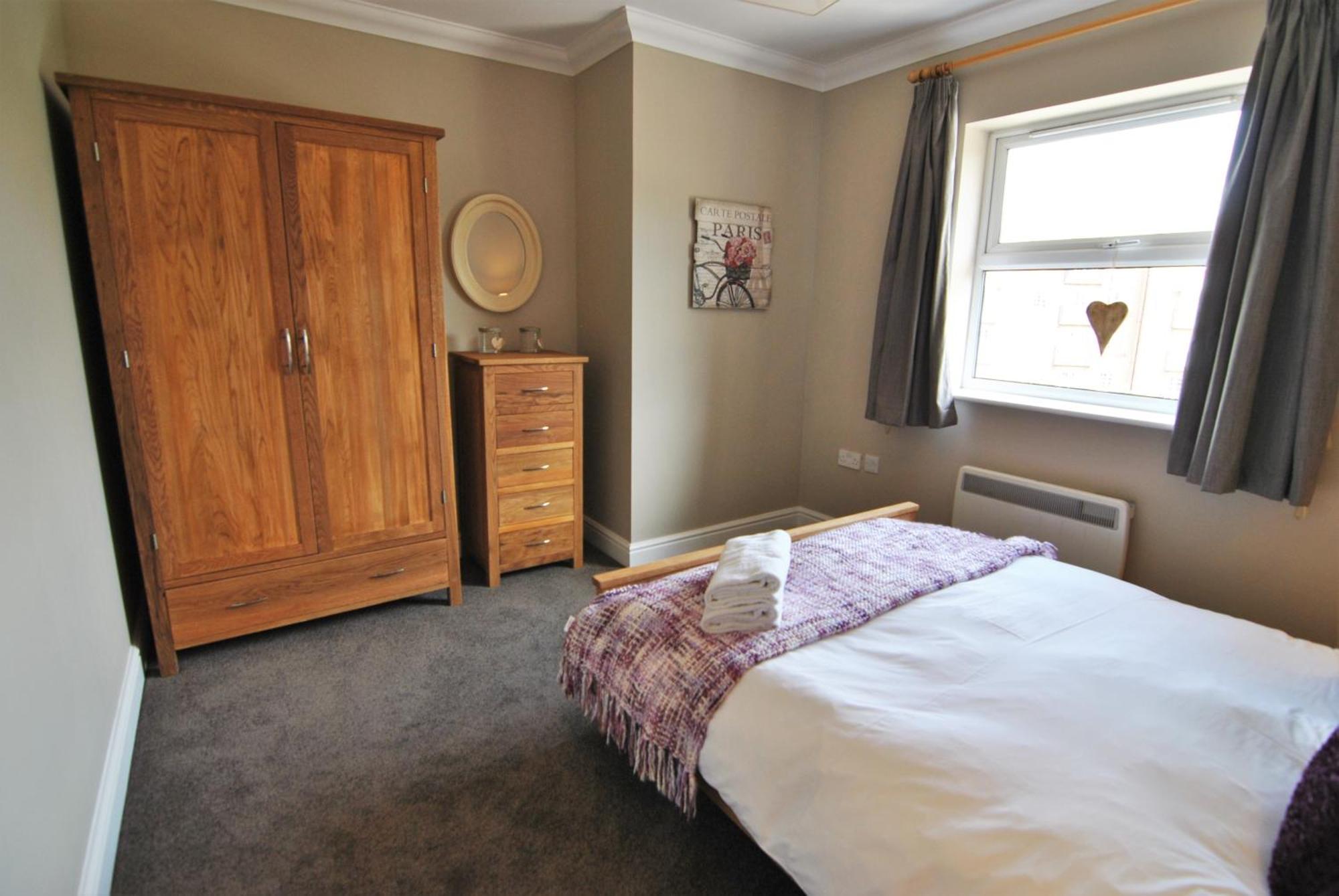 Lord Raglan House 2br With Parking Apartment Windsor