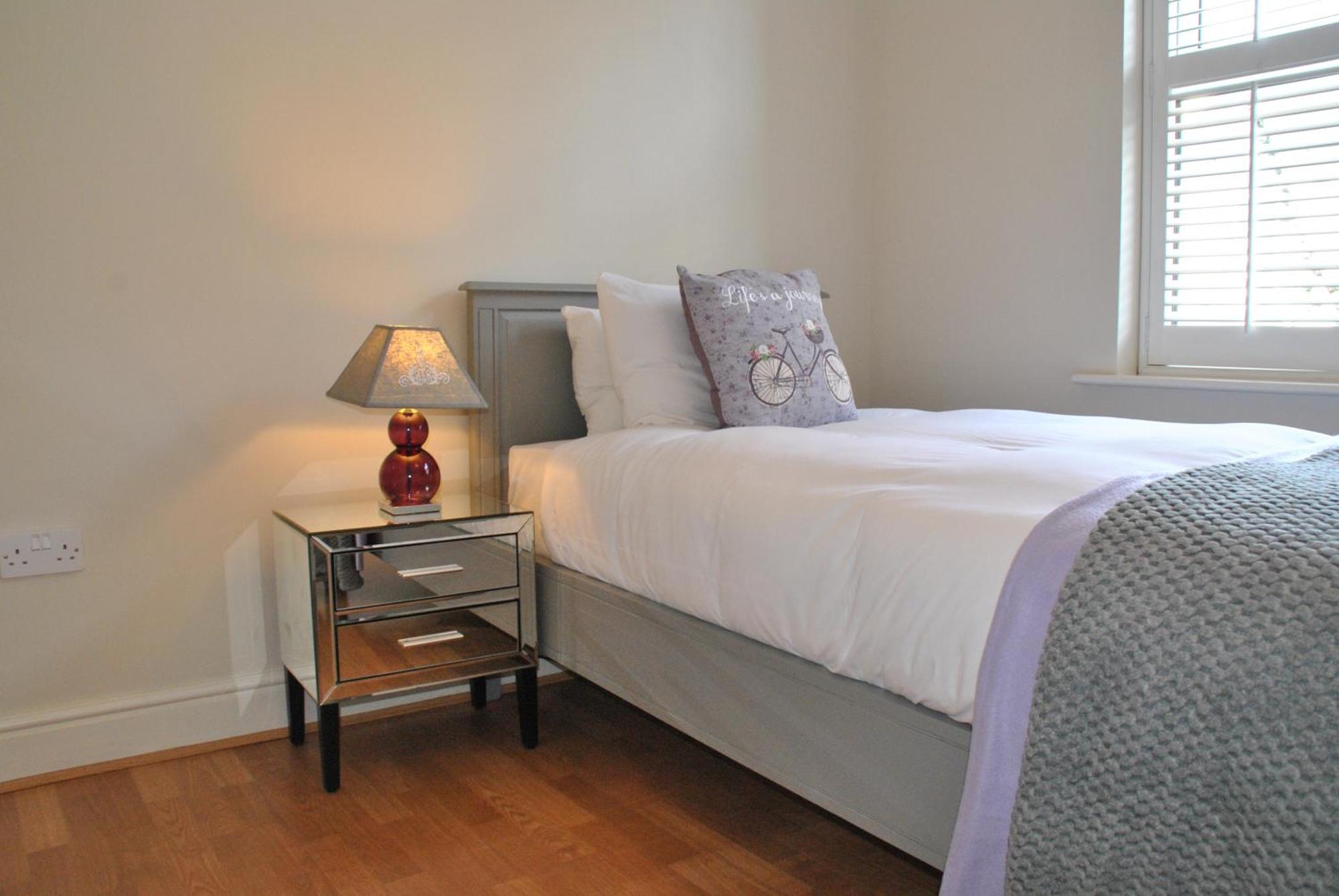 Apartment Lord Raglan House 2br With Parking