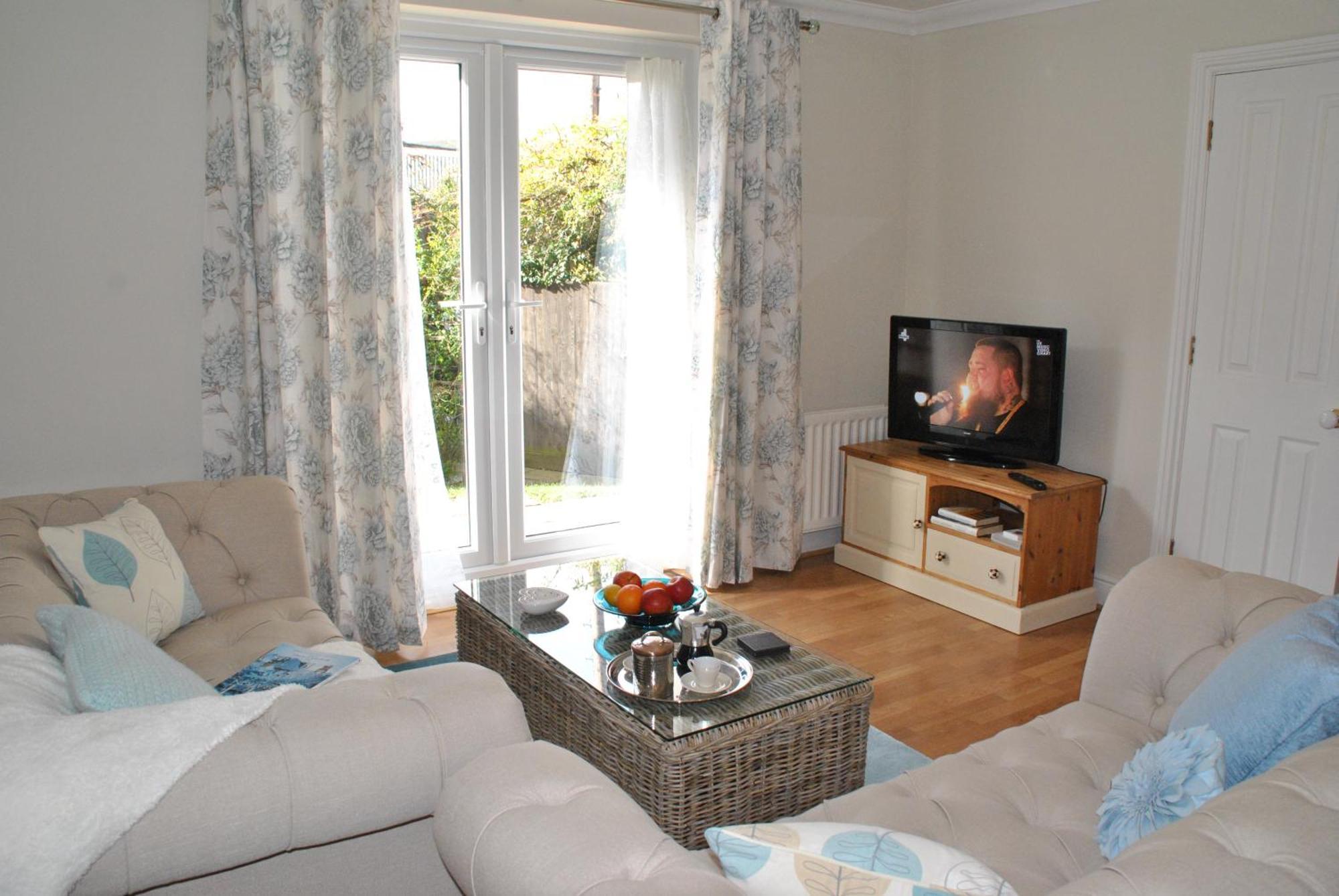 Lord Raglan House 2br With Parking Windsor
