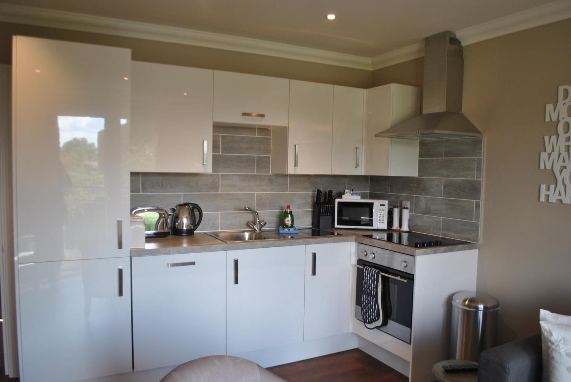 Lord Raglan House 2br With Parking Windsor