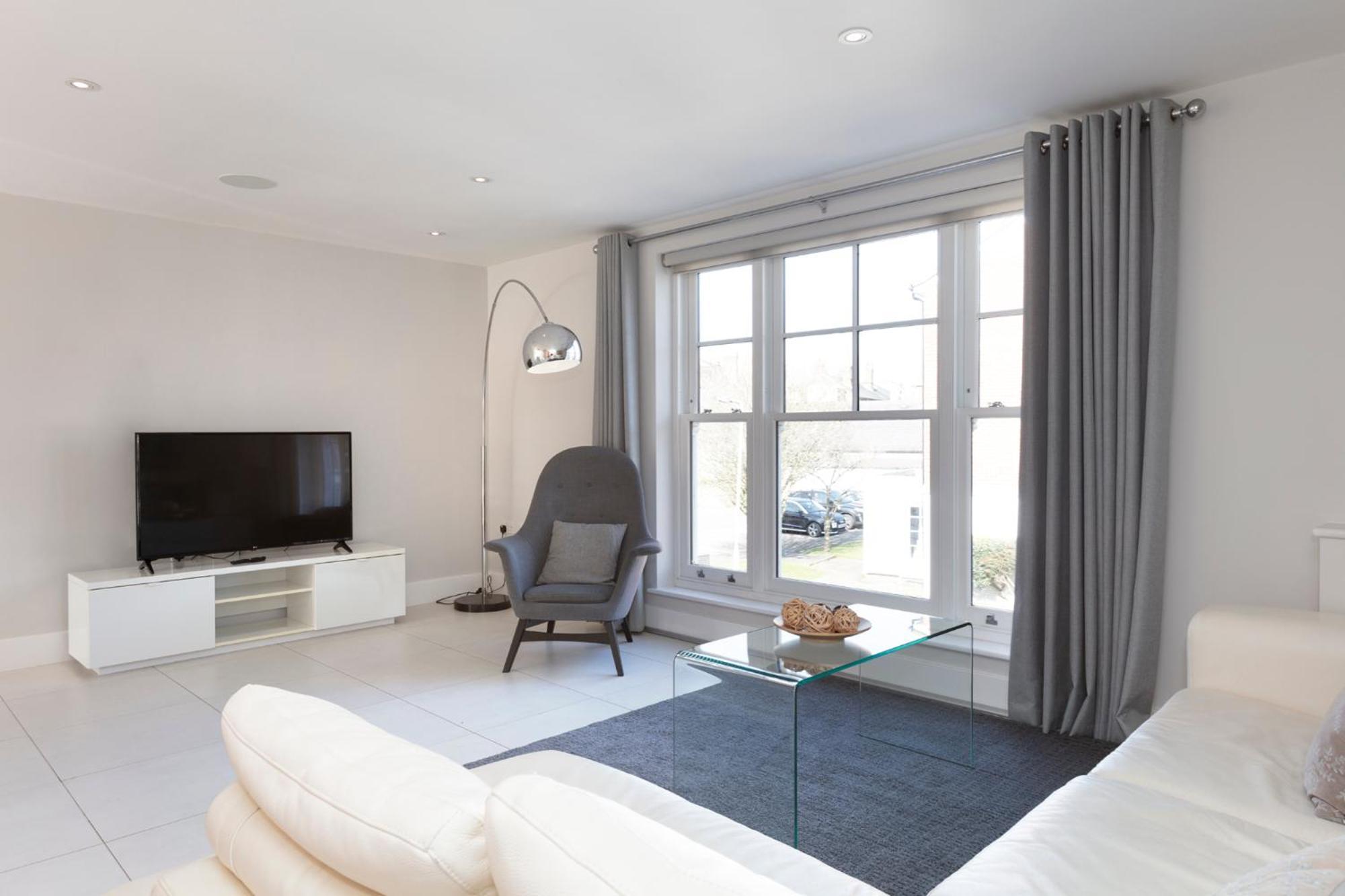 Luxurious Town House Windsor